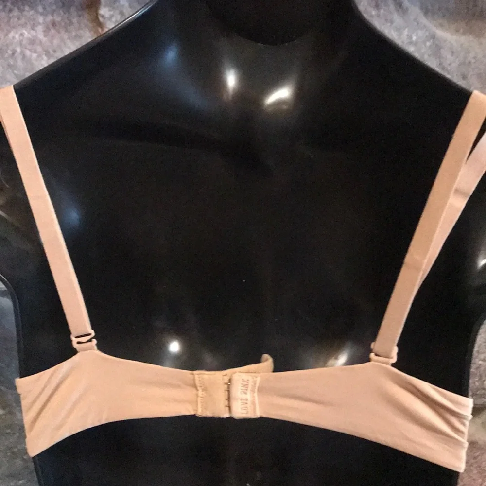 B3- Women’s PINK campus push up bra 34A